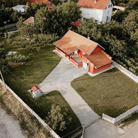 Villa Vikendica Castanea Banja Zdrelo Petrovac na Mlavi Exterior foto